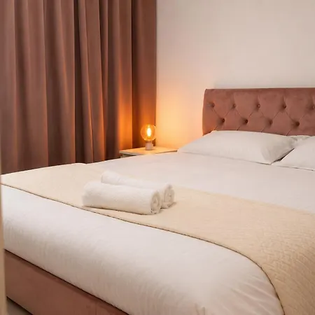 Couette-café Nolia 4*